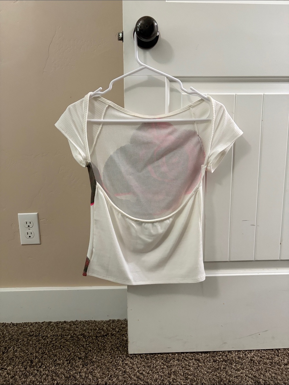 Urban Outfitters Women’s White Tee with Pink Rose Graphic - Picture 2 of 3